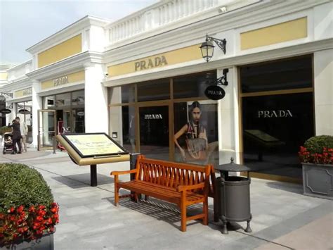 PARNDORF DESIGNER OUTLET TOUR 4K / PRADA, 